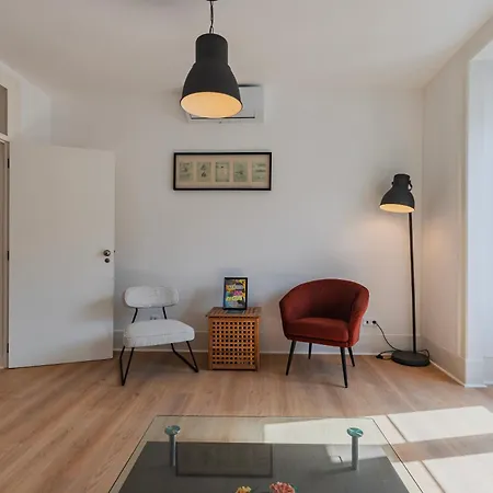 Classy 3-bedroom By Lovelystay