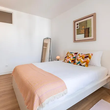 Classy 3-bedroom By Lovelystay *