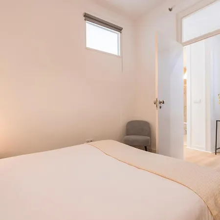 Апартаменты Classy 3-bedroom By Lovelystay *